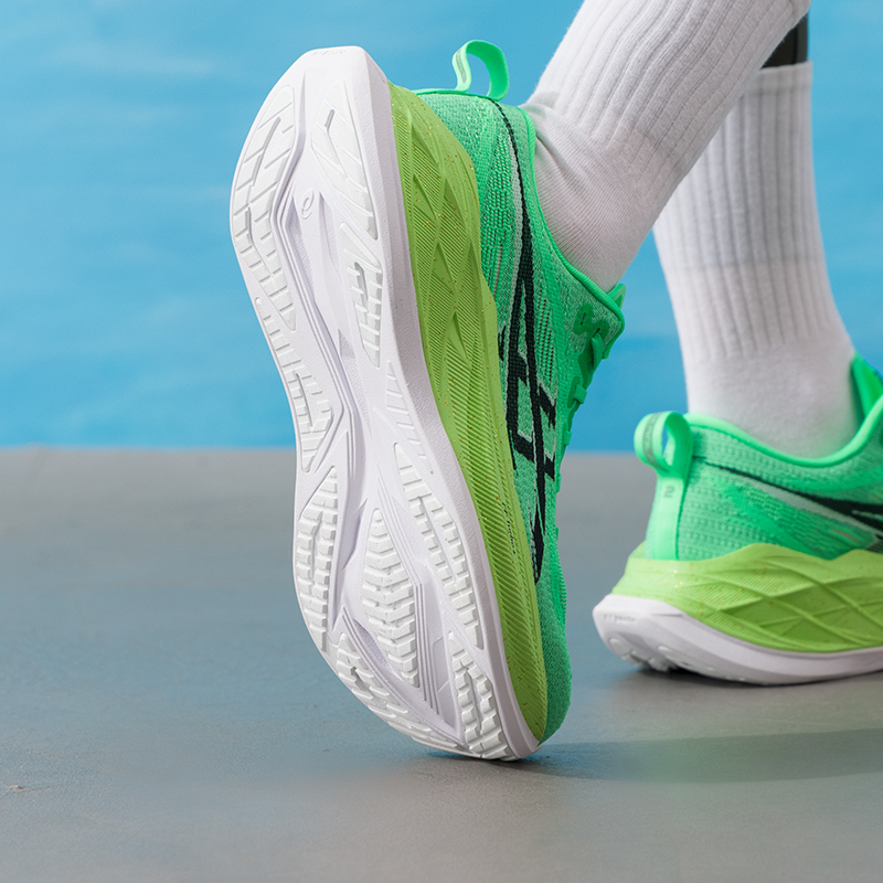 Asics Men's and Women's Sports - مراجعة Table Tennis Shoes Asics وسعره